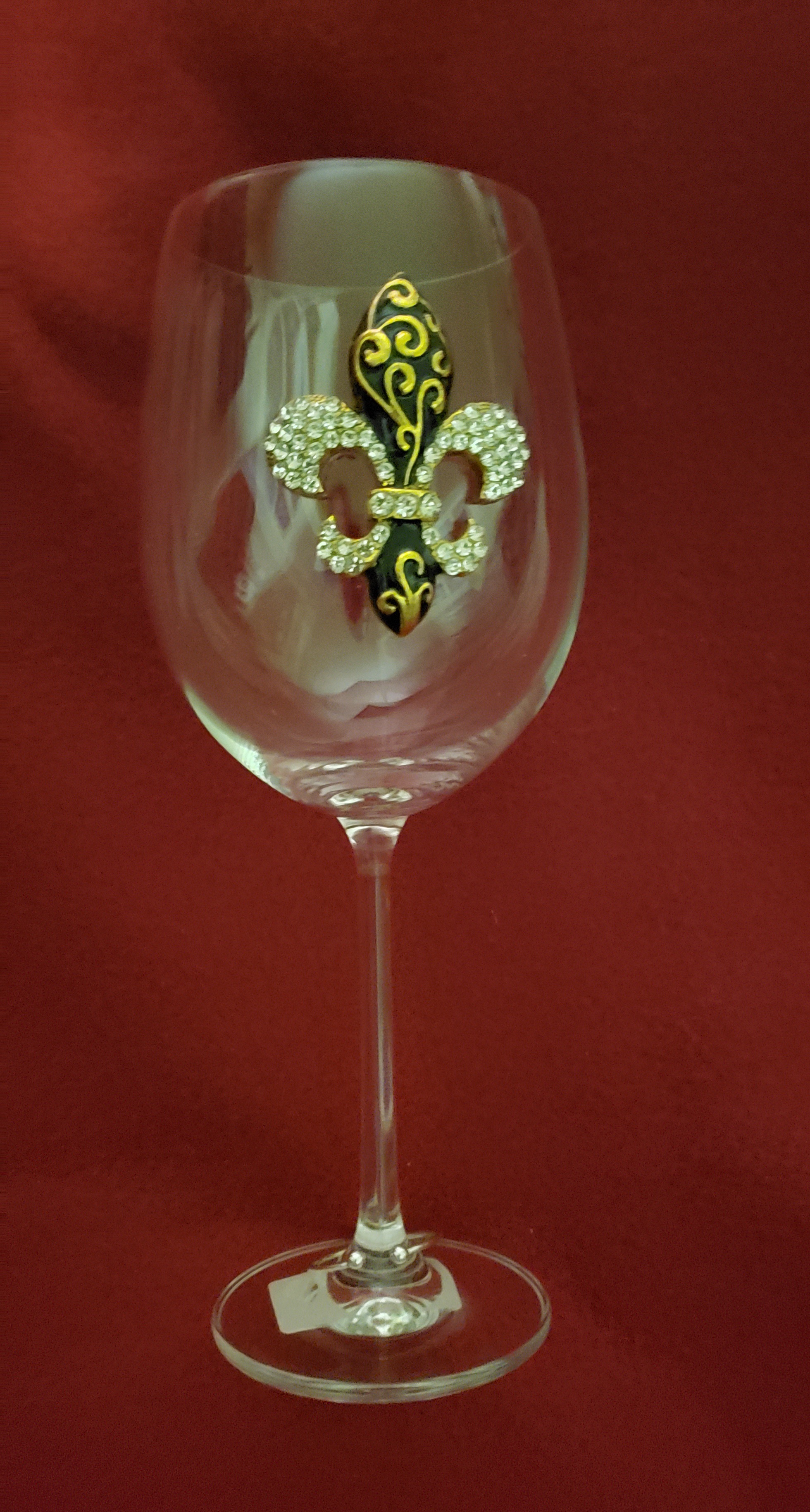 Fleur de Lis Design Wine Glasses