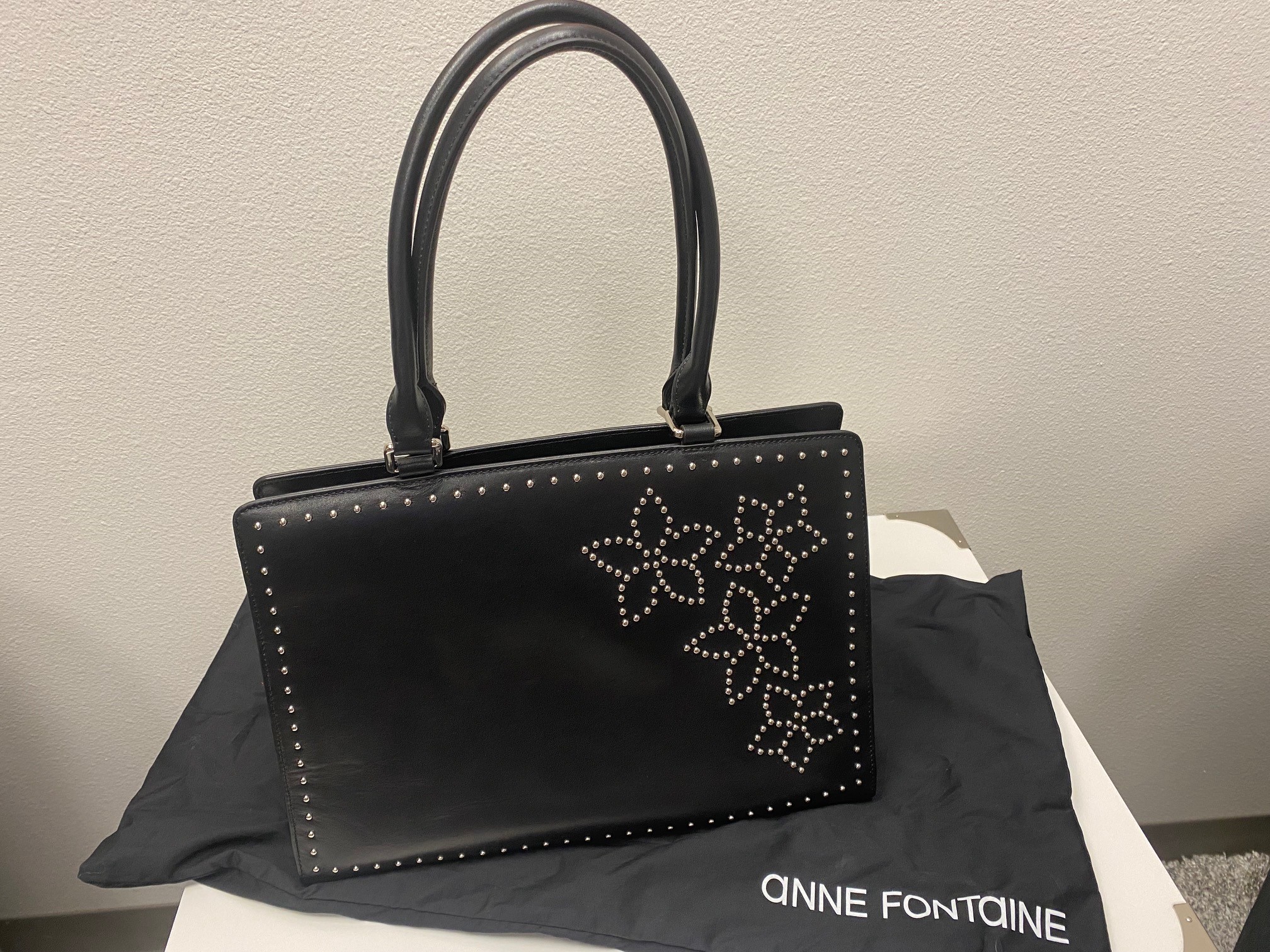 Anne Fontaine Shoulder Bags