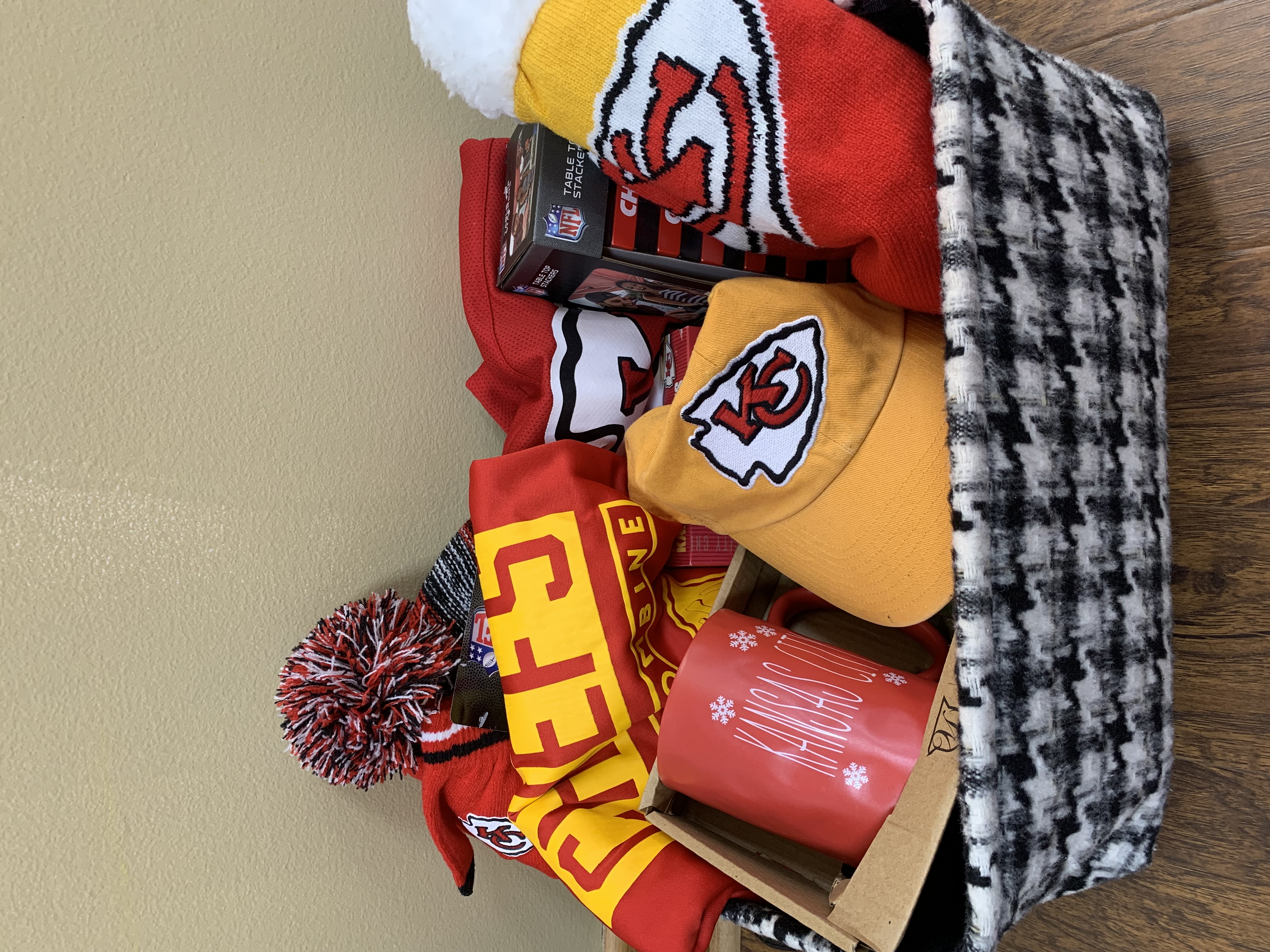 Kansas City Chiefs Gift Basket, banquet2022