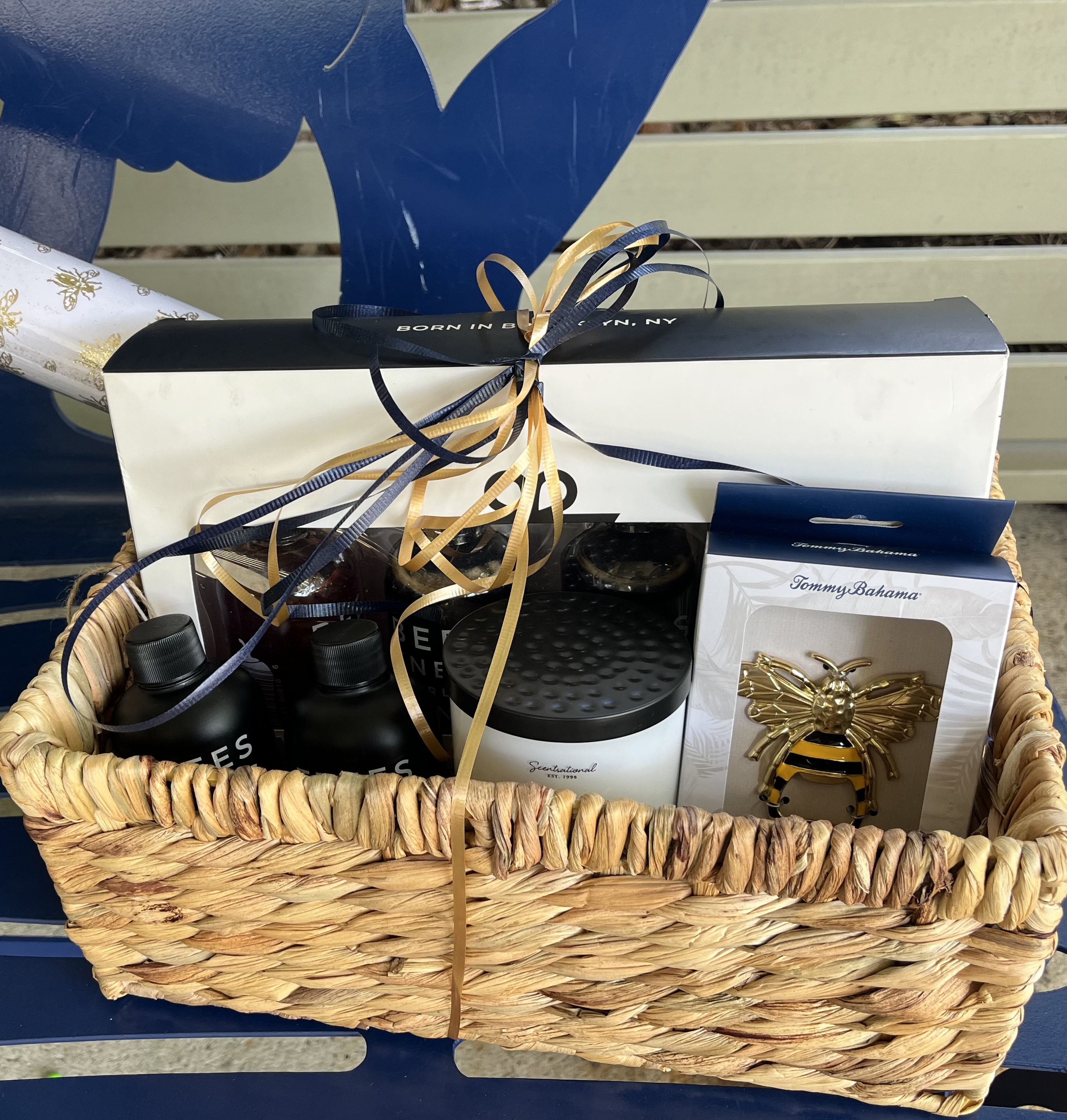 Bee's Knees, Buy Gift Baskets Online, Ship Nationally