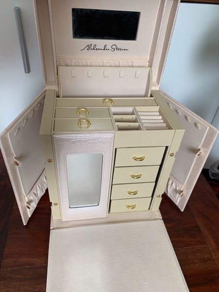Aleksander Sternen Luxury Jewelry Organizer | joeydgolf
