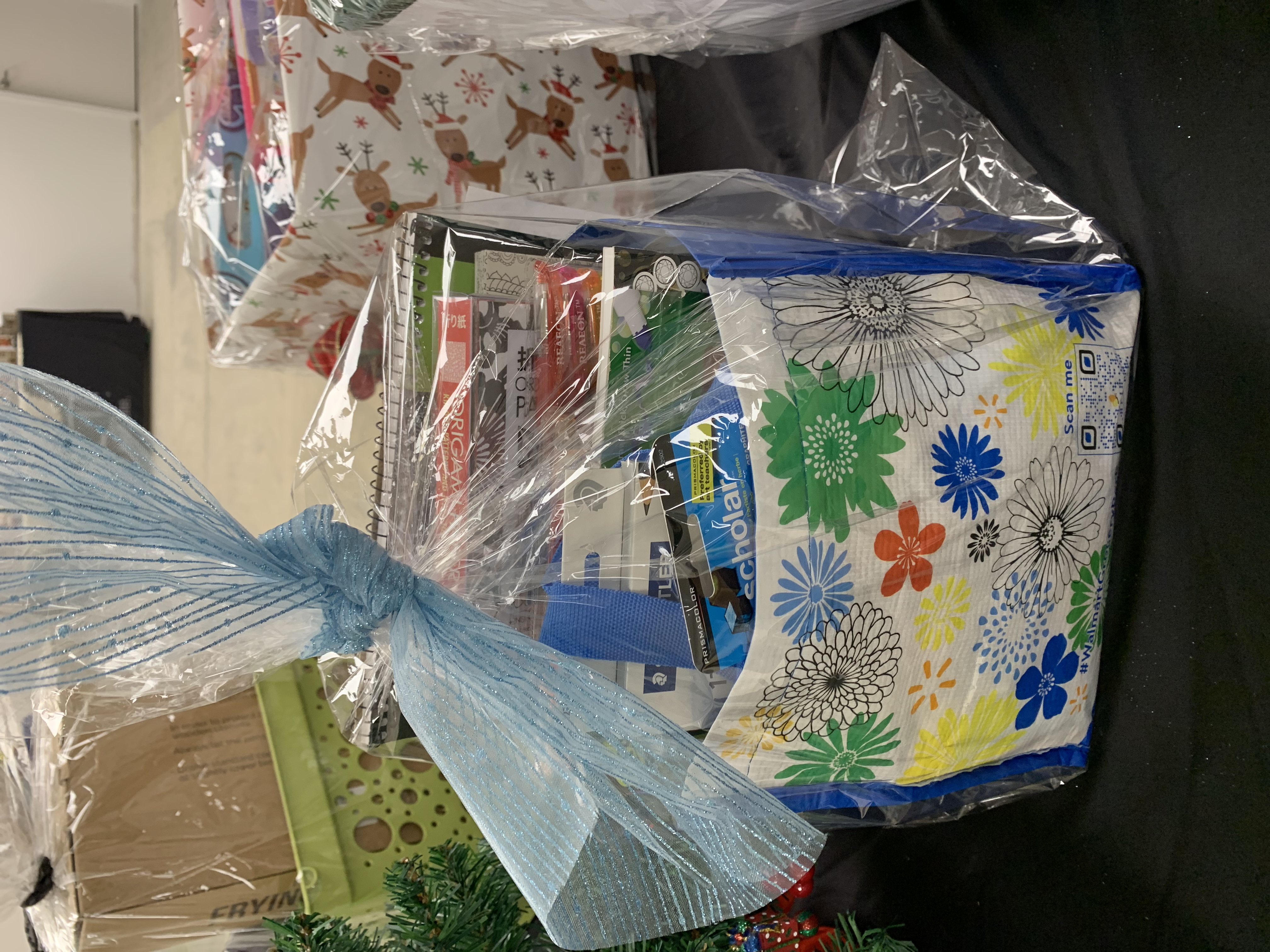 Artist Gift Basket #2 | Twoiholidayartauction | Bid Now -  ...